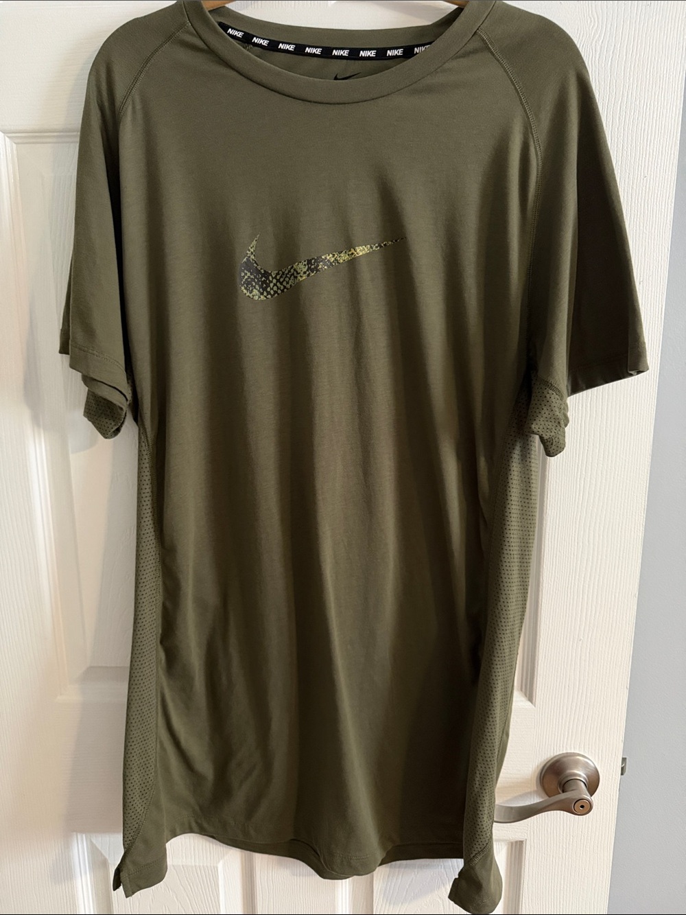 Nike Olive Green Dri-FIT Short Sleeve Athletic Tee - Size 4XL / Tall